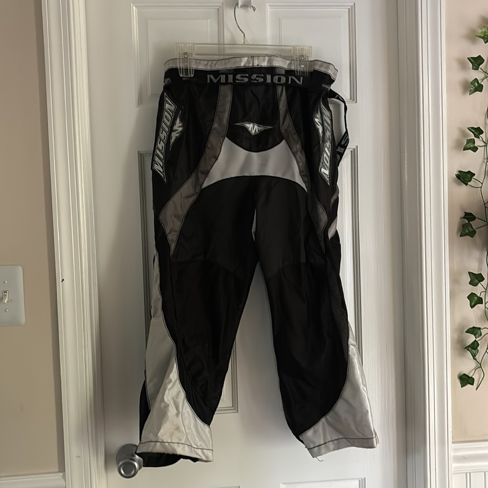 Mission Inline Skating Pants, Junior Medium - image 2